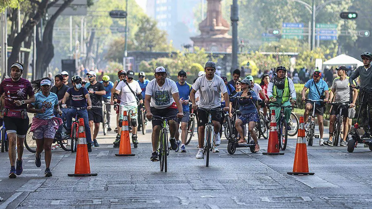 MUEVETE EN BICI-roberto hernandez (2)